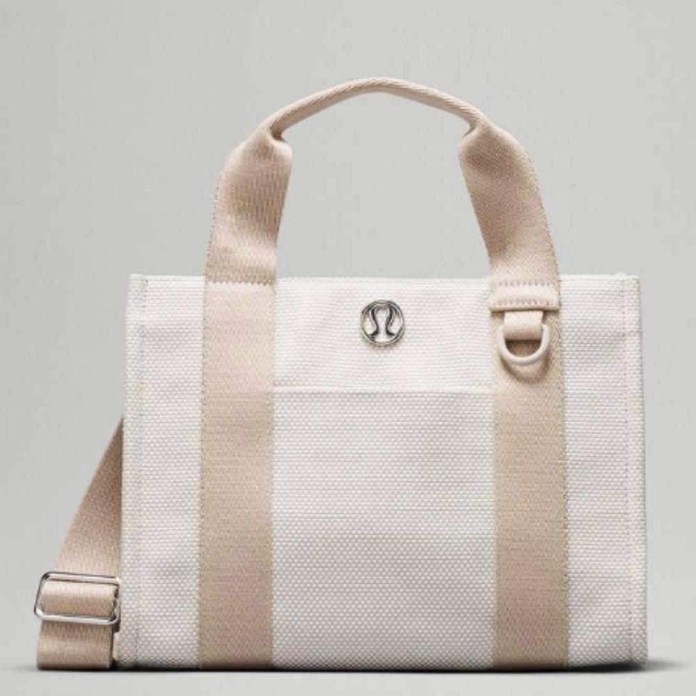 NWT Lululemon Two-Tone Canvas Mini Tote Bag 4.5L In Mojave Tan / Light Ivory
